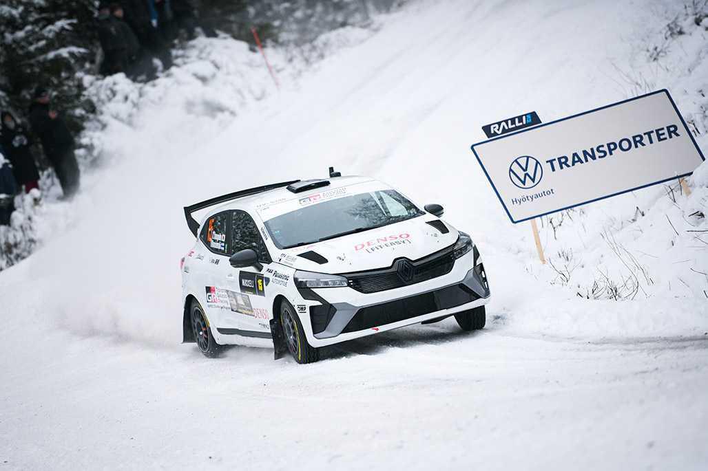 Los jóvenes del Toyota WRC Challenge debutan sobre hielo en el Ralli Mikkeli