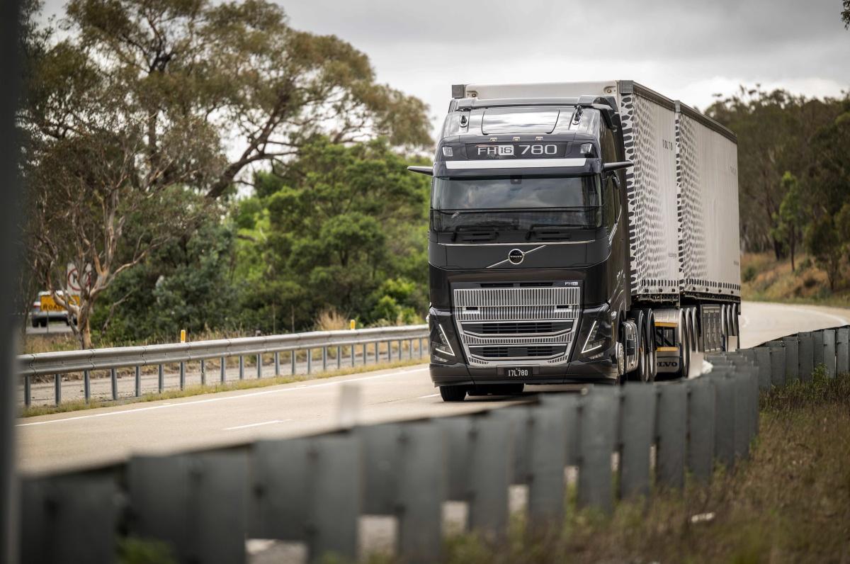 Volvo Trucks suma dos nuevos modelos FH con 5 estrellas Euro NCAP