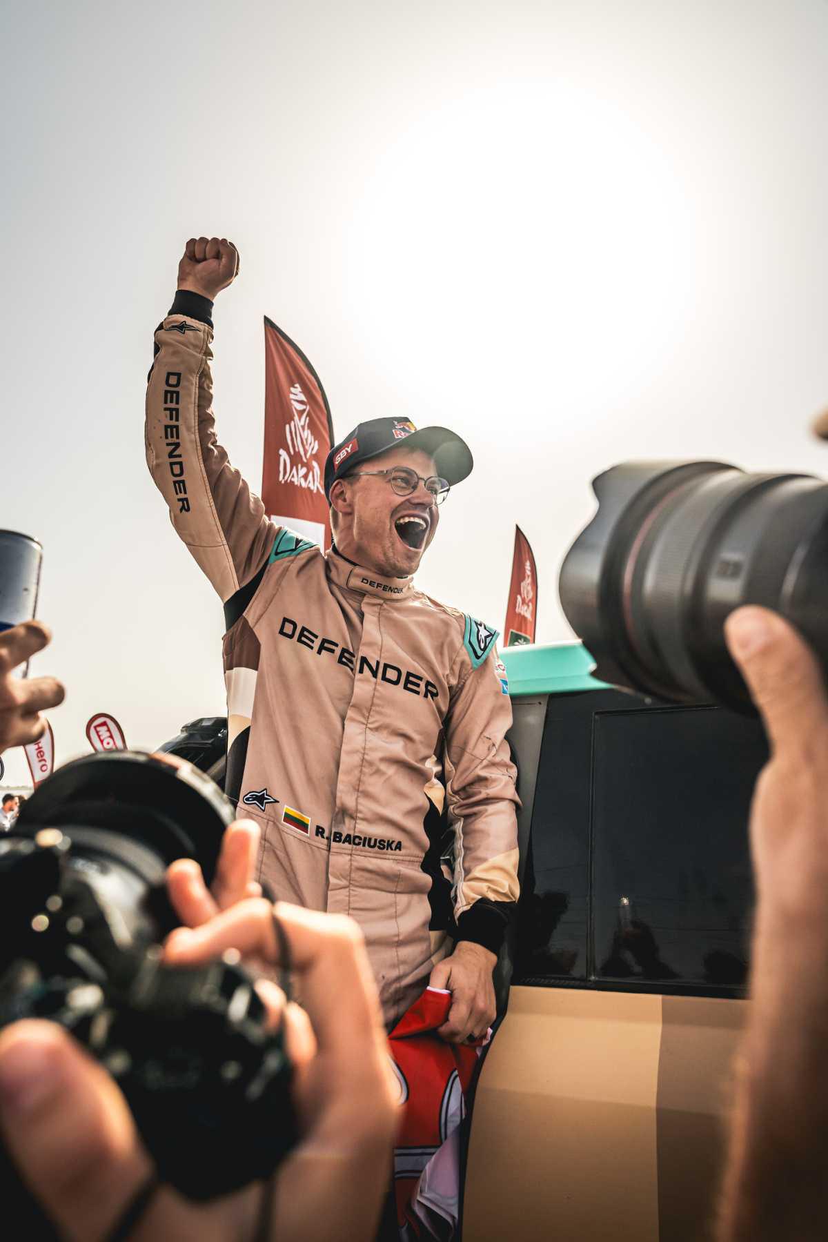 Rokas Baciuška y el Defender D7X-R conquistan el Dakar en categoría Stock
