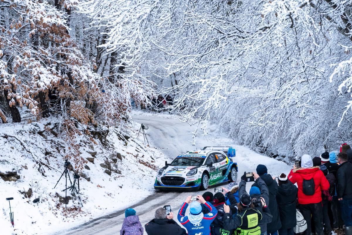 Oliver Solberg, a un paso de ser el ganador más joven de la historia de Montecarlo