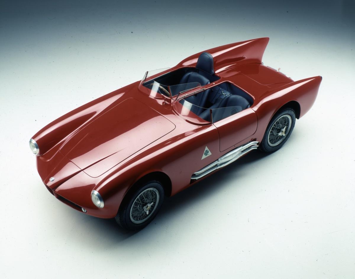 La marca italiana despliega su legado en la 50ª edición de Retromobile París