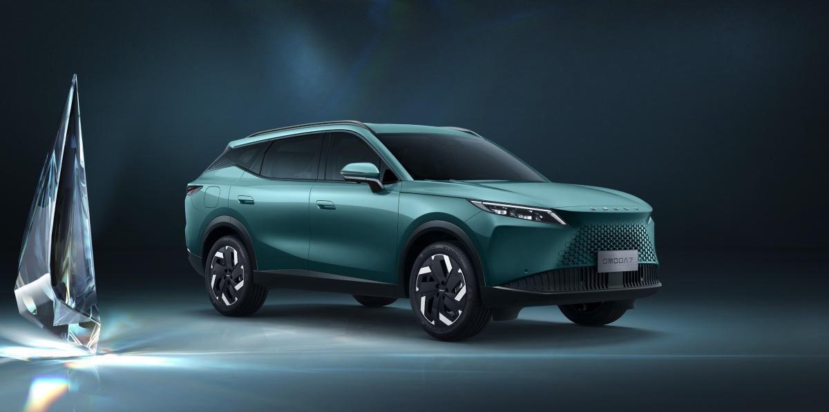 El nuevo OMODA 7 SHS ofrece 279 CV, 90 km eléctricos y 1.200 km totales El nuevo OMODA 7 SHS ofrece 279 CV, 90 km eléctricos y 1.200 km totales
