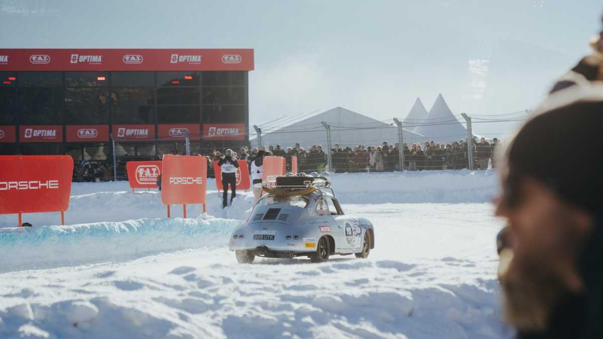 El Porsche Cayenne Electric debuta en el evento F.A.T. Ice Race 2026