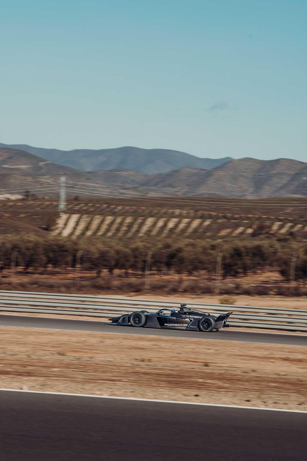 Porsche presenta su revolucionario monoplaza GEN4 de Fórmula E