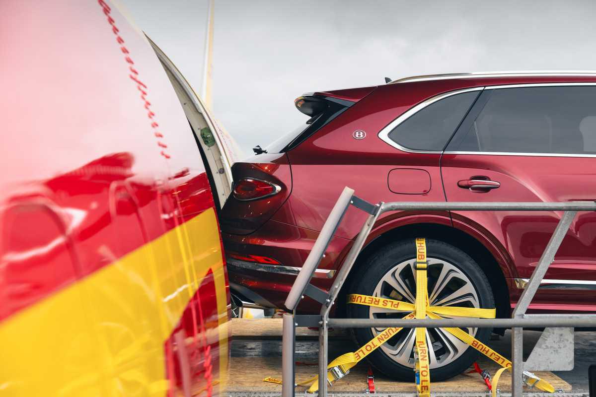 Bentley utilizará combustible de aviación sostenible en todos sus envíos aéreos Bentley utilizará combustible de aviación sostenible en todos sus envíos aéreos