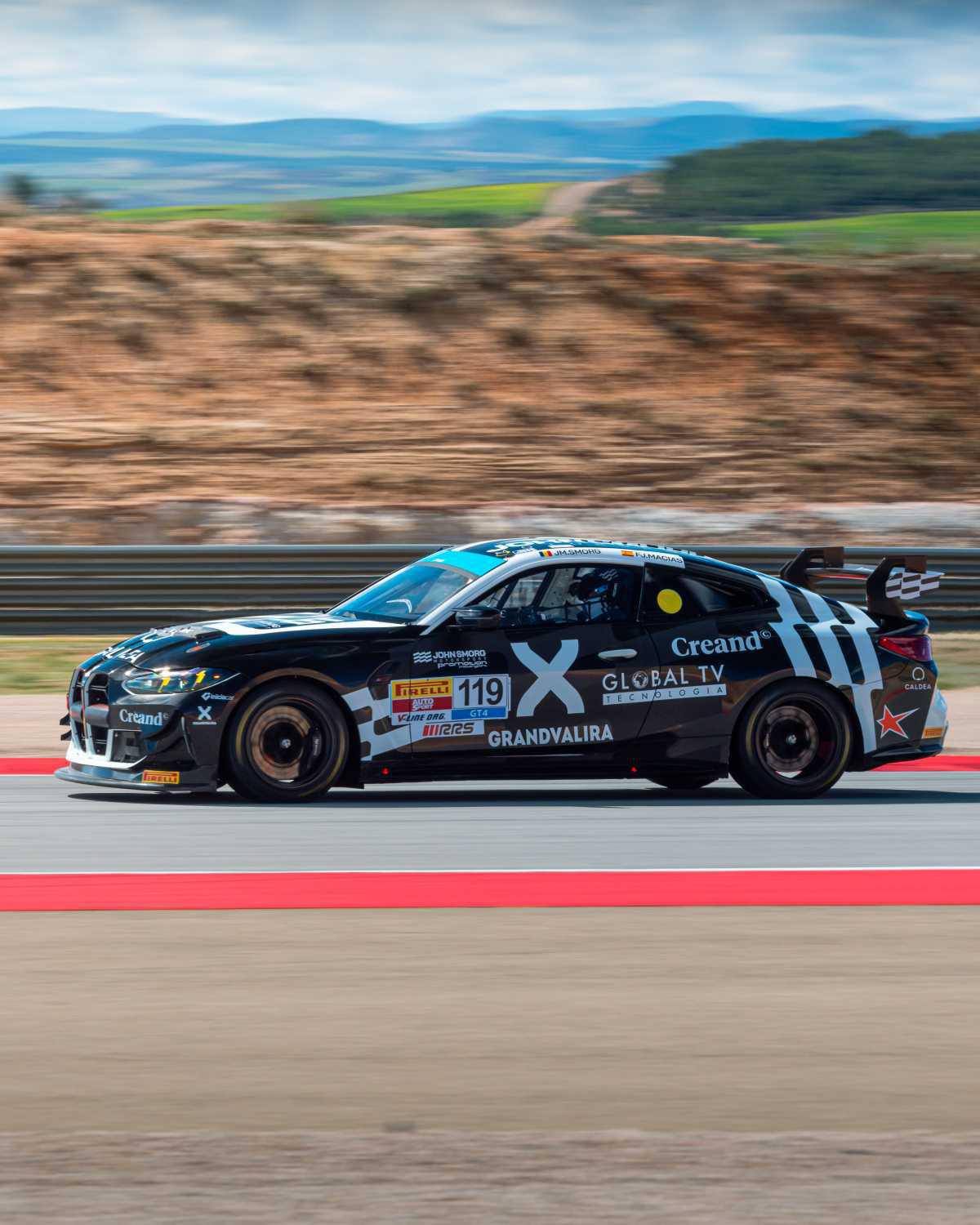 Smörg estrena la temporada con victoria y podio en Motorland Aragón