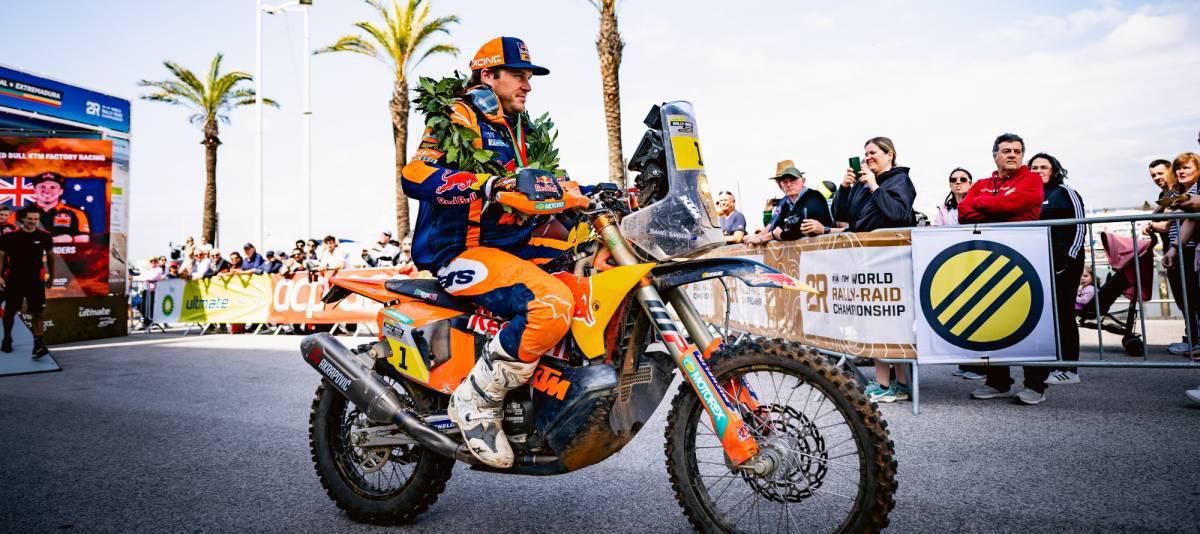 Sébastien Loeb gana en Portugal y arrebata el liderato a Nasser Al Attiyah Sébastien Loeb gana en Portugal y arrebata el liderato a Nasser Al Attiyah