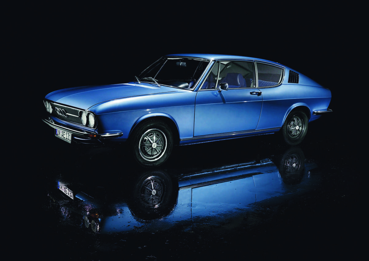 El Audi 100 Coupé S protagoniza un libro con 594 fotografías e ilustraciones