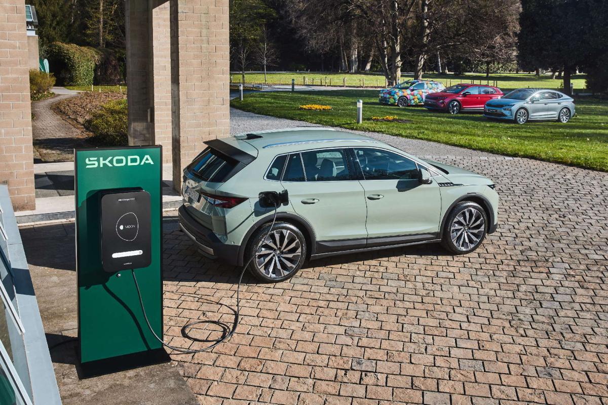 Škoda presenta el Peaq: su nuevo buque insignia eléctrico con más de 600 km de autonomía Škoda presenta el Peaq: su nuevo buque insignia eléctrico con más de 600 km de autonomía