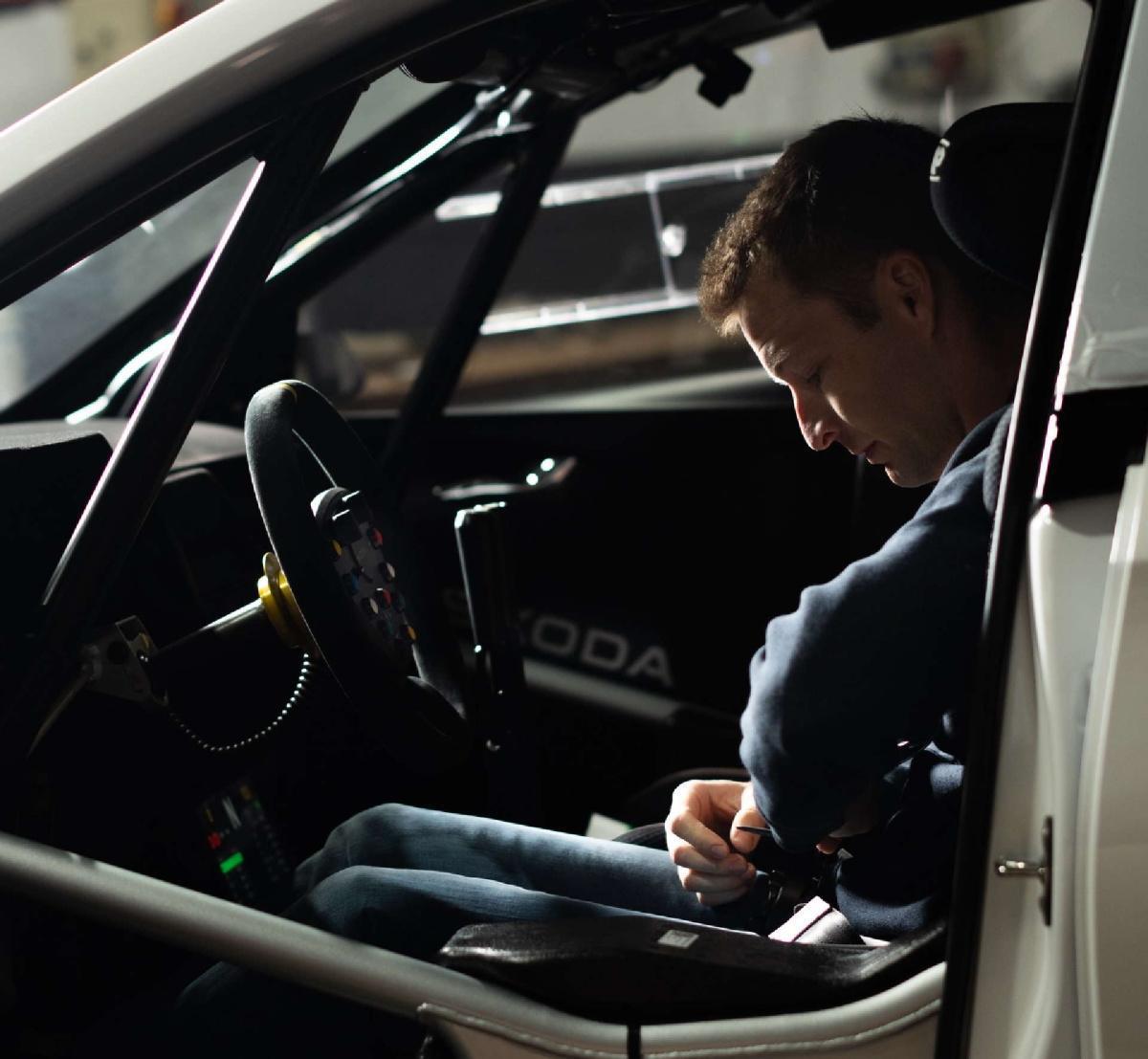 Jan Solans vuelve al WRC2 con Calm Competiciò y el Skoda Fabia RS Rally2 Jan Solans vuelve al WRC2 con Calm Competiciò y el Skoda Fabia RS Rally2