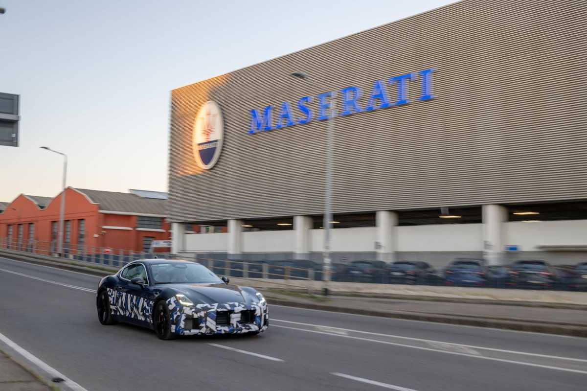 Maserati prueba prototipos camuflados del GranTurismo, GranCabrio y Grecale en Módena Maserati prueba prototipos camuflados del GranTurismo, GranCabrio y Grecale en Módena