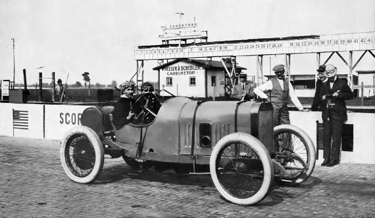 Los 13 pilotos europeos que han ganado la Indy 500: de Jules Goux a Álex Palou