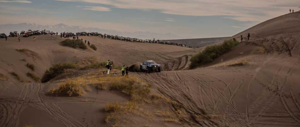 Dunas del Nihuil: Daniel Sanders gana su tercera etapa consecutiva en el Desafío Ruta 40 YPF