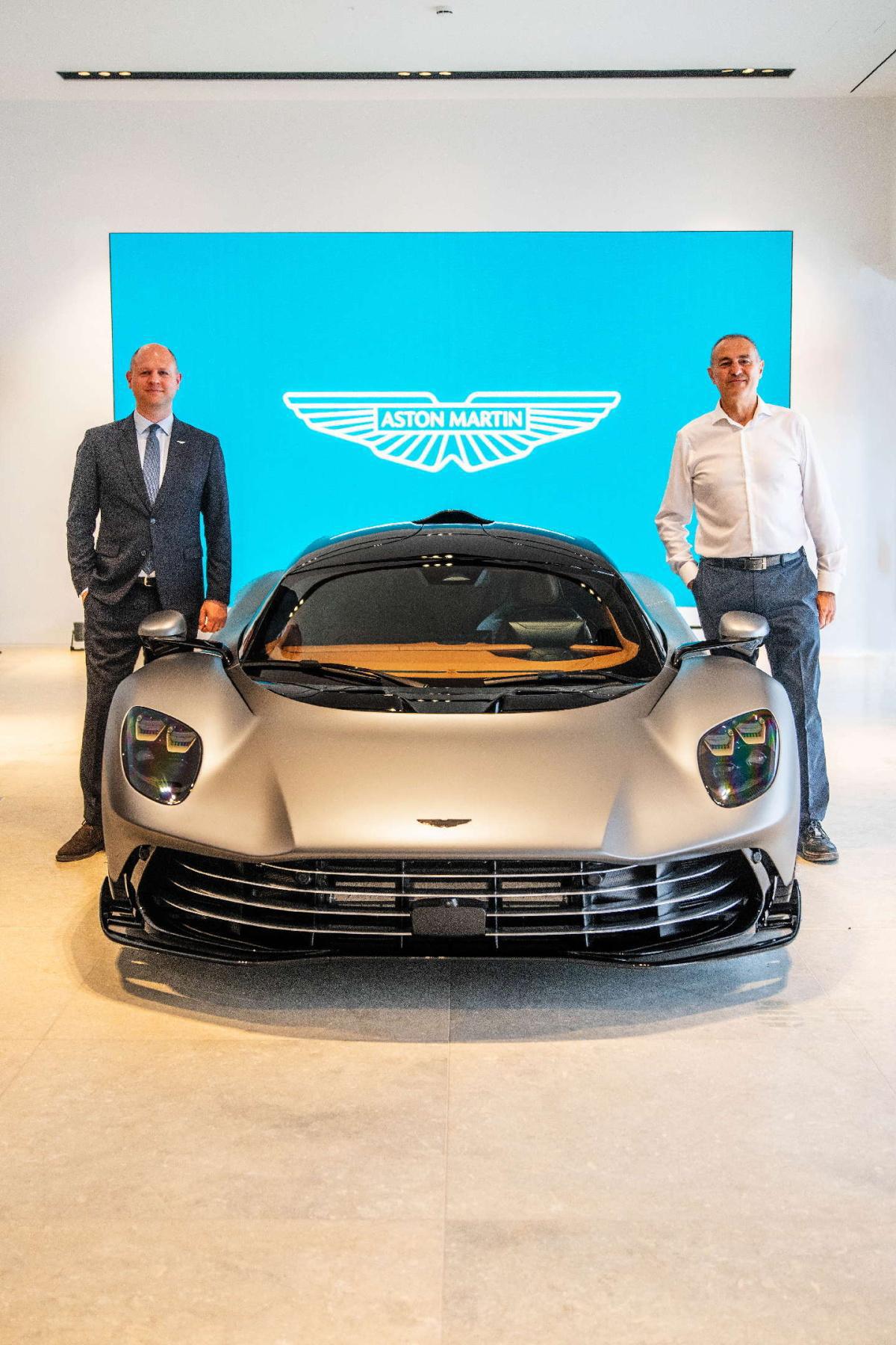 Aston Martin › Barcelona inaugura su concesionario insignia renovado