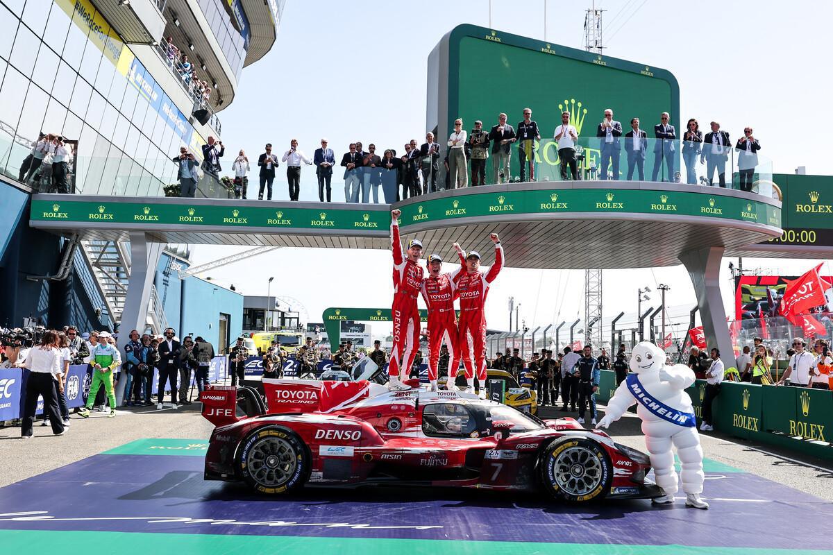 Toyota gana las 24 Horas de Le Mans 2026 con el #7 de Conway, Kobayashi y de Vries