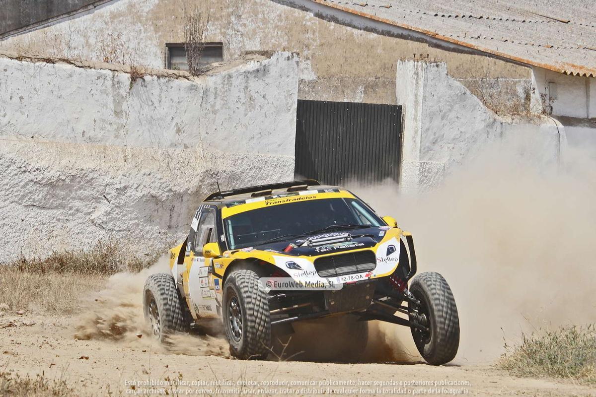 Martins y Morais remontan desde el 15º puesto y ganan la Baja TT Dehesa de Extremadura 2026 Martins y Morais remontan desde el 15º puesto y ganan la Baja TT Dehesa de Extremadura 2026