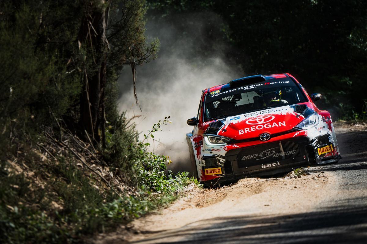 "Cohete" Suárez lidera el TC-9 del Rías Baixas mientras los pinchazos castigan a los favoritos "Cohete" Suárez lidera el TC-9 del Rías Baixas mientras los pinchazos castigan a los favoritos