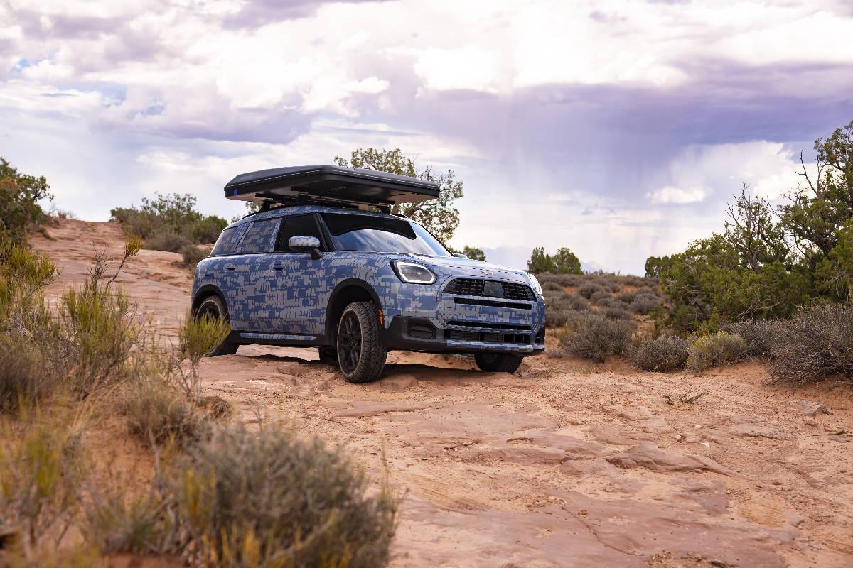 MINI debutará en el Rebelle Rally 2026 con un equipo femenino y una nueva variante de modelo orientada a la aventura