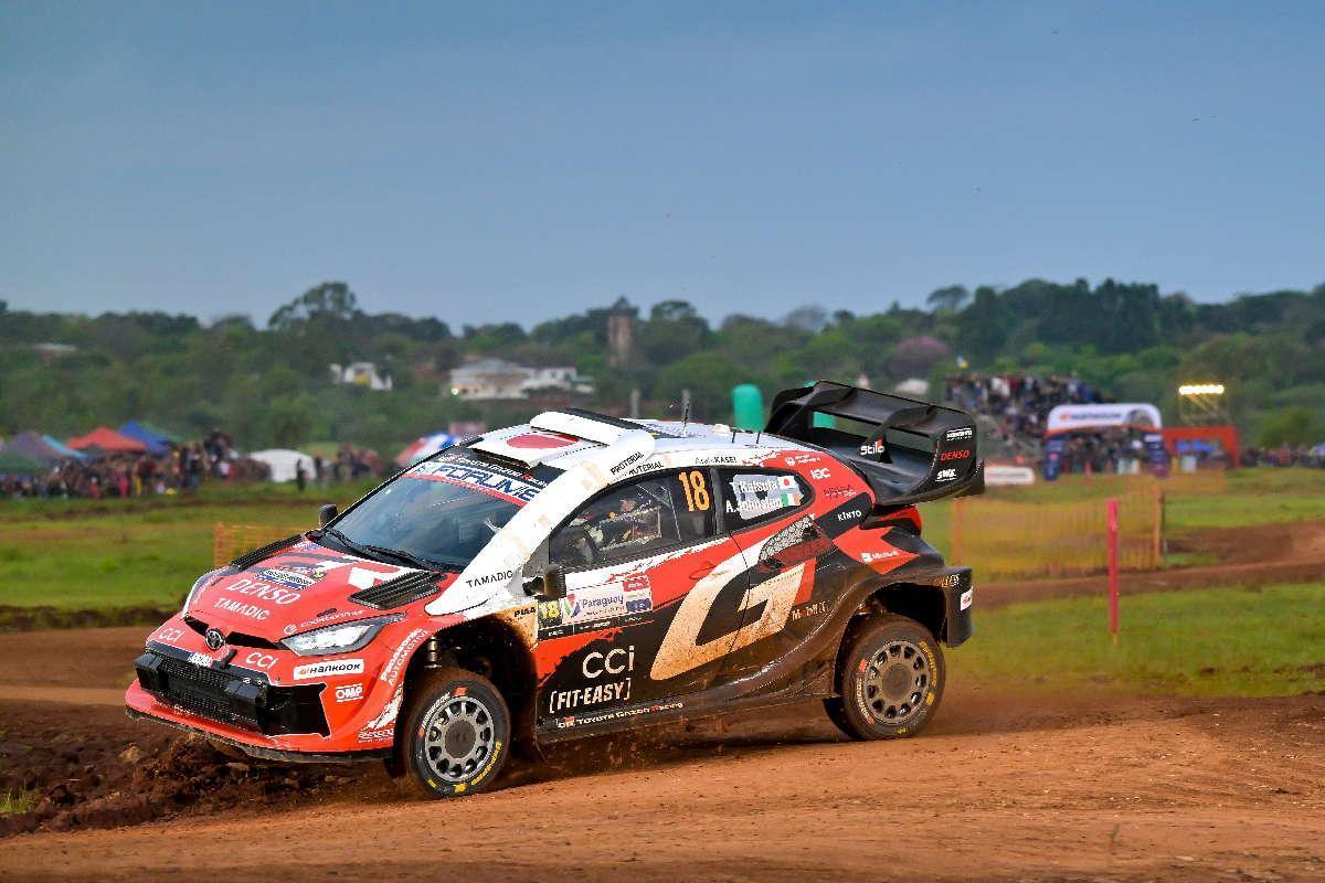 Sami Pajari hace historia con su tercera victoria consecutiva en el WRC en el Rally de Paraguay Sami Pajari hace historia con su tercera victoria consecutiva en el WRC en el Rally de Paraguay