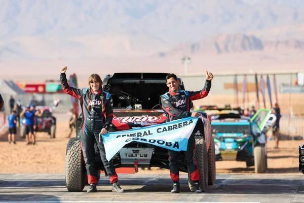 Nicolas Cavigliasso y Valentina Pertegarini debutan en Ultimate con un Toyota Hilux T1+ en Marruecos