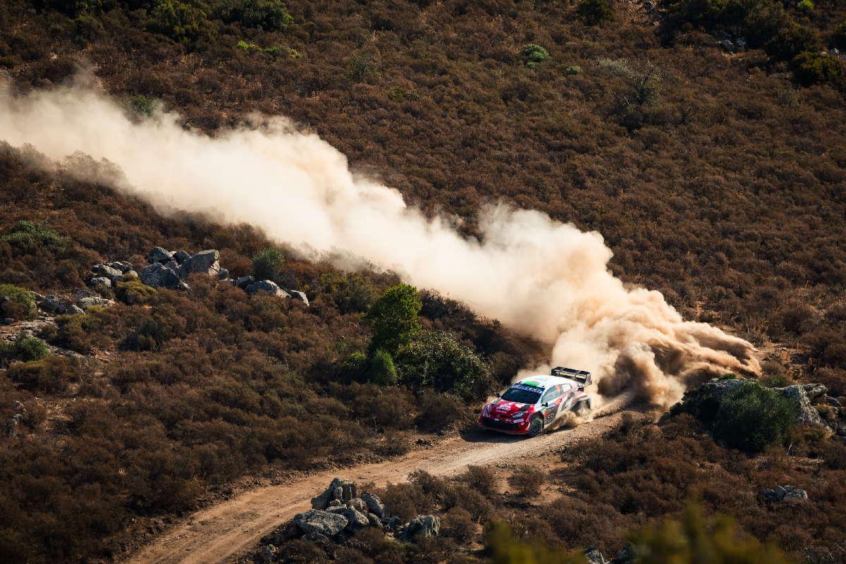 Solberg lidera a los pilotos de Toyota en el Rally Italia Sardegna