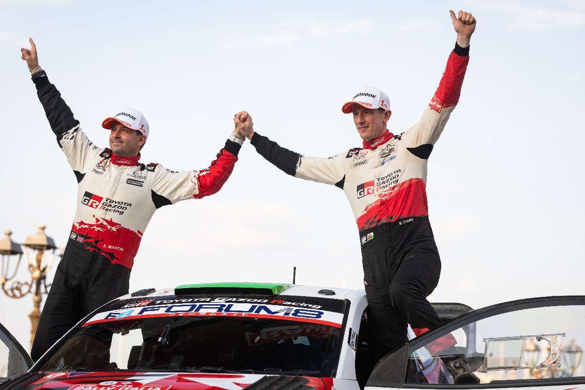 Evans y Martin ganan el título del WRC con Toyota en Cerdeña