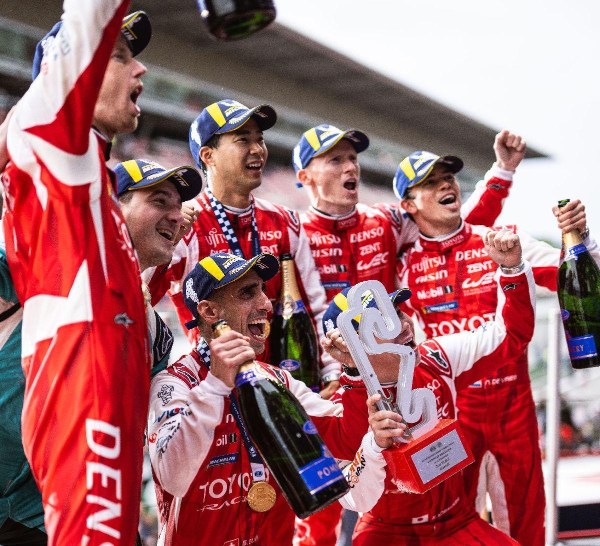 Toyota conquista el título del WEC con un doblete en Barcelona Toyota conquista el título del WEC con un doblete en Barcelona