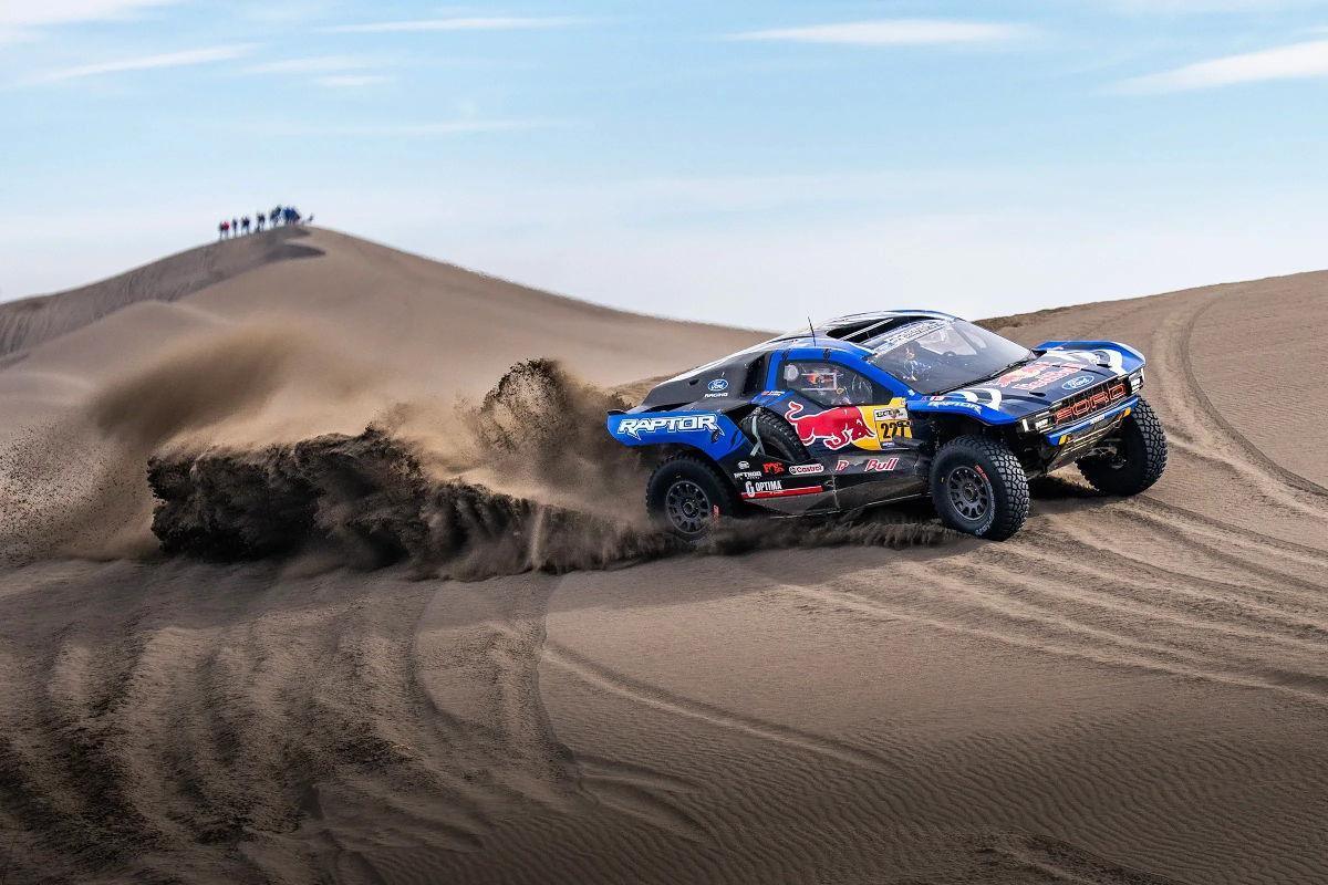 Carlos Sainz y Ford: cuatro décadas de victorias del Sierra al Puma Rally1 Carlos Sainz y Ford: cuatro décadas de victorias del Sierra al Puma Rally1