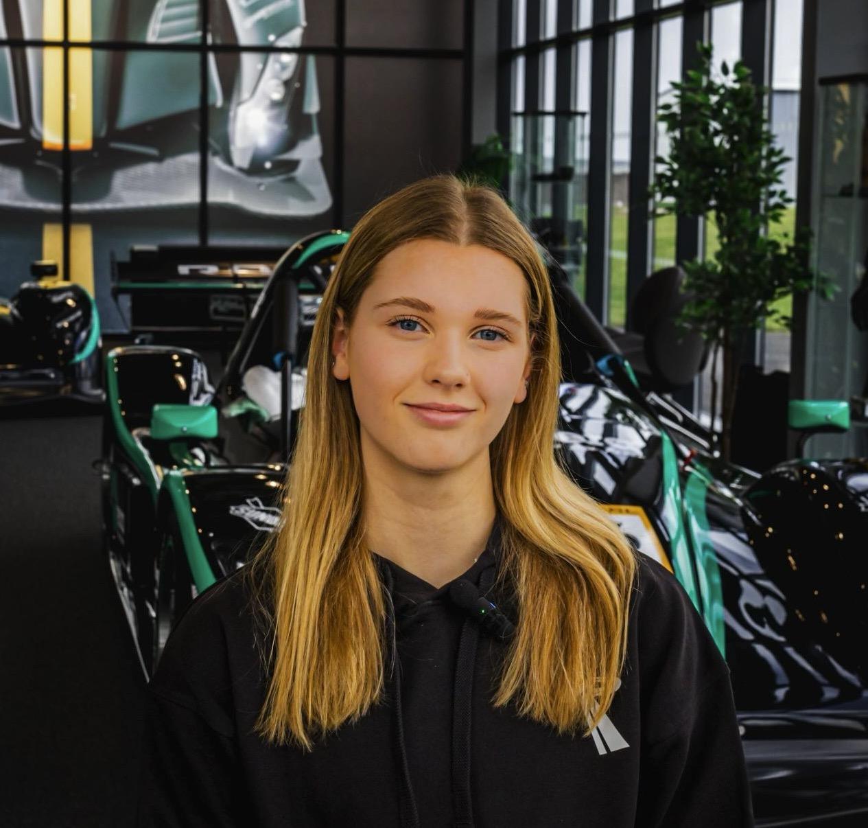 Rachel Robertson ficha por Puma para competir en la F1 Academy 2026