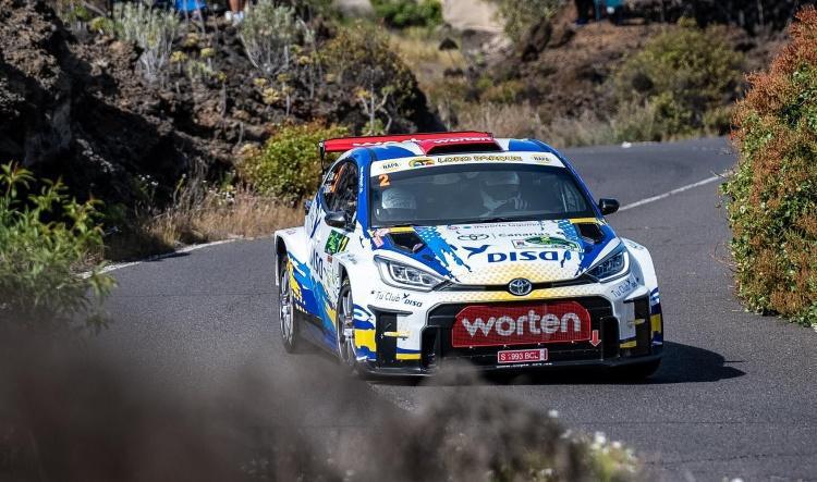Cruz gana el Rallye BP Villa de Adeje y empata el liderato del CERA