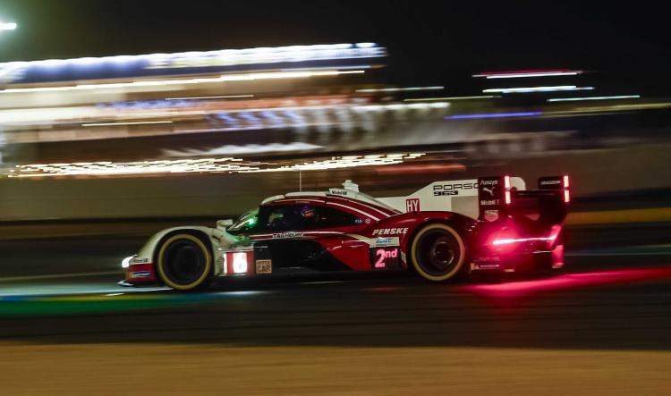 Porsche celebra su primer triunfo en el WEC 2025 en Austin