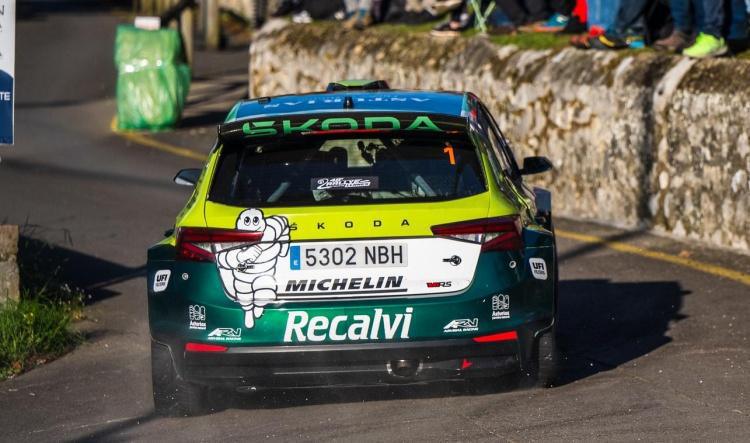 'Cohete' Suárez domina la qualy del Rally Villa de Llanes con autoridad