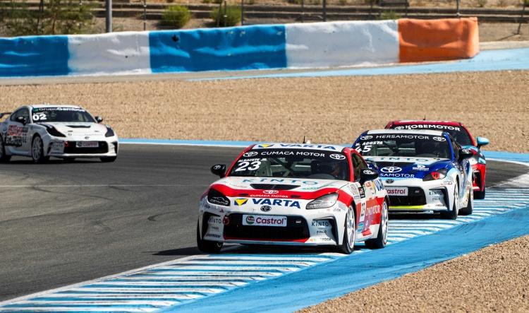La Toyota GR Cup Spain en su penúltima ronda en el circuito de Valencia