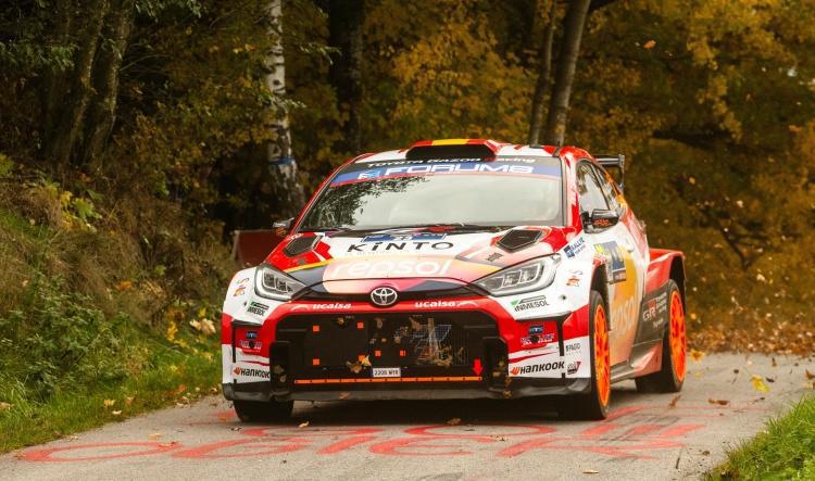 Alejandro Cachón amplía su liderato en el WRC2 del Rallye Europa Central