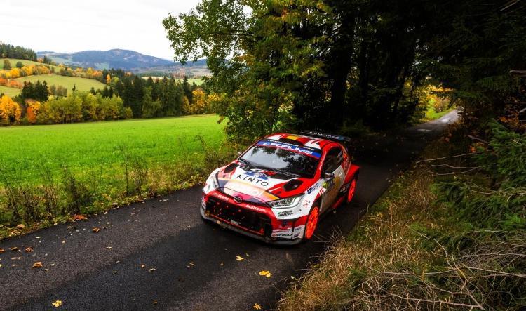 Alejandro Cachón abandona el Rallye Europa Central cuando era líder