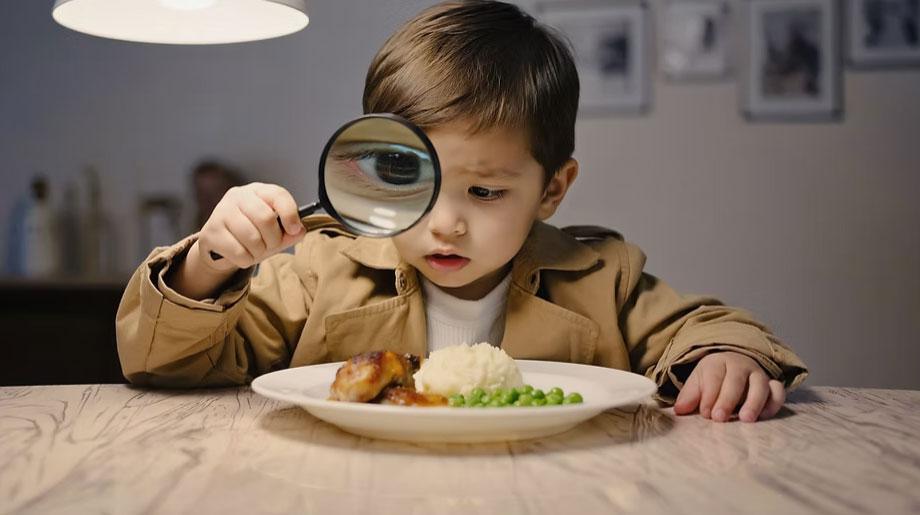 Why Kids Hate When Their Food Touches (And What You Can Do About It) Why Kids Hate When Their Food Touches (And What You Can Do About It)