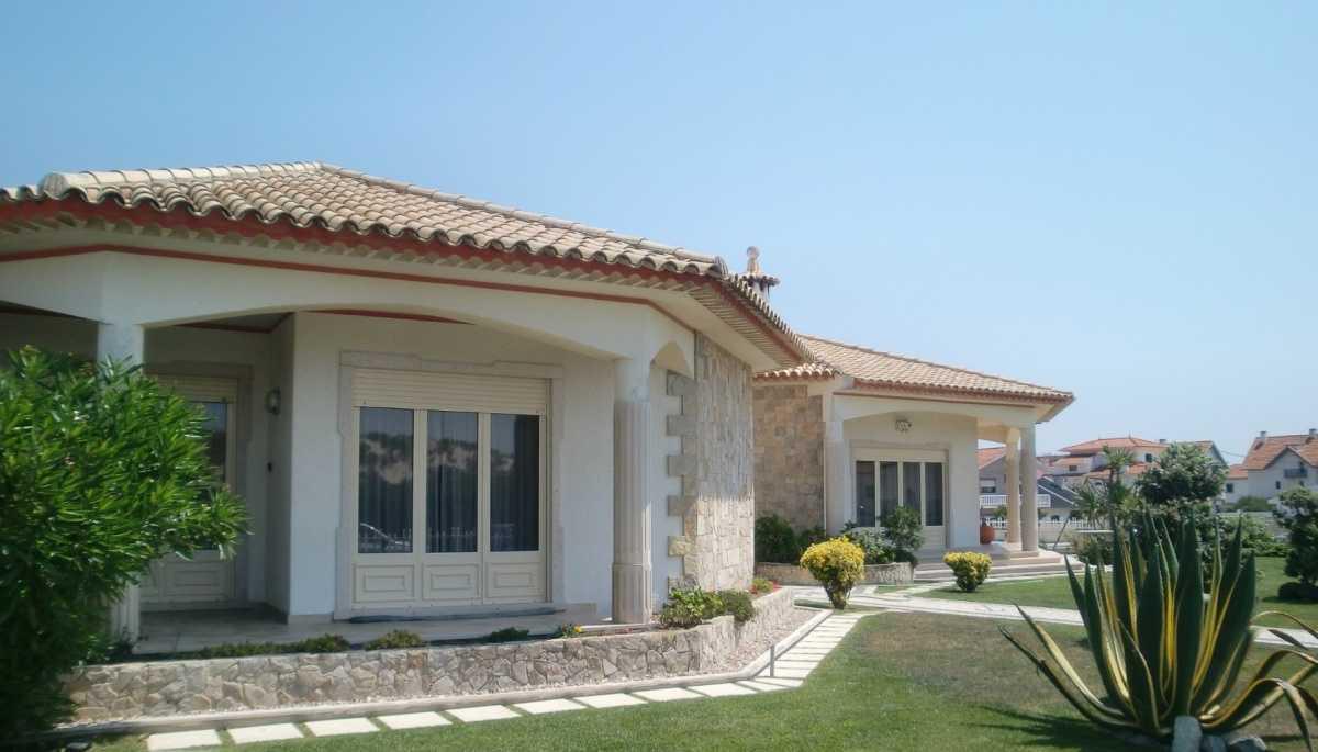 Elegant villa with garden in Valtopina (PG)