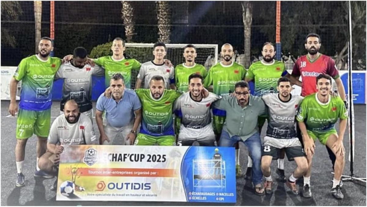 المغرب يتوج بلقب النسخة السابعة لكأس العالم لكرة القدم للمقاولات في فاس المغرب يتوج بلقب النسخة السابعة لكأس العالم لكرة القدم للمقاولات في فاس