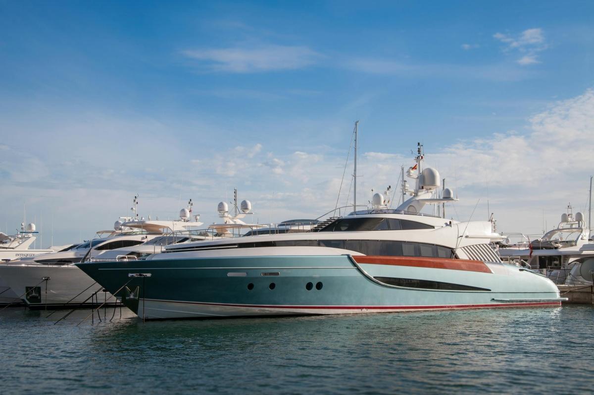 Crew Dynamics and Excellence