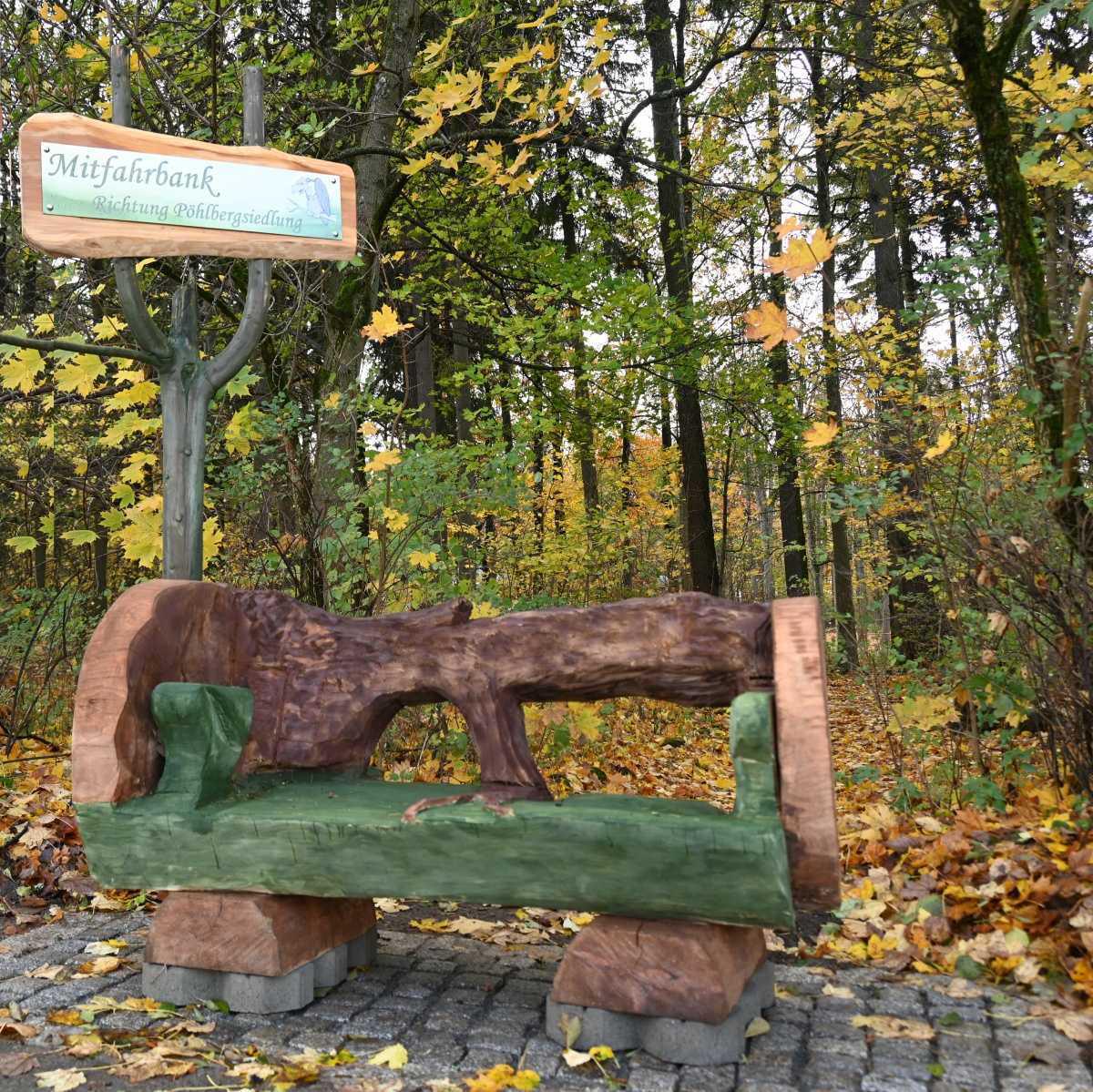 Neue Mitfahrbänke in Geyersdorf schaffen Verbindung zwischen Pöhlbergsiedlung und Stadtzentrum Neue Mitfahrbänke in Geyersdorf schaffen Verbindung zwischen Pöhlbergsiedlung und Stadtzentrum