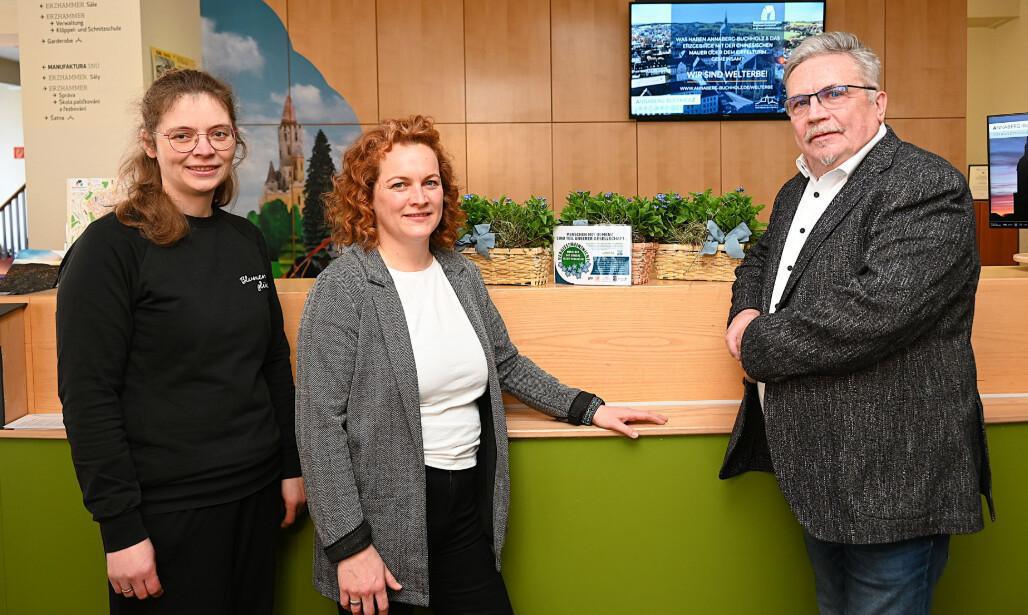 „Vergiss Mein Nicht“- Pflanzaktion in Annaberg-Buchholz: Mehr Sichtbarkeit und Sensibilisierung zum Thema Demenz „Vergiss Mein Nicht“- Pflanzaktion in Annaberg-Buchholz: Mehr Sichtbarkeit und Sensibilisierung zum Thema Demenz