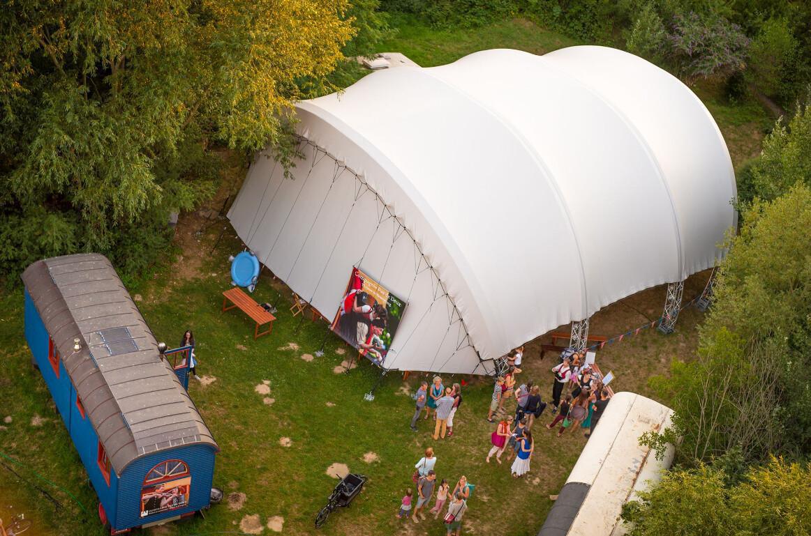 Wandertheater „Compagnie Pas de Deux“ gastiert in Buchholz – Vorstellungen ab 19. Juni nicht verpassen Wandertheater „Compagnie Pas de Deux“ gastiert in Buchholz – Vorstellungen ab 19. Juni nicht verpassen