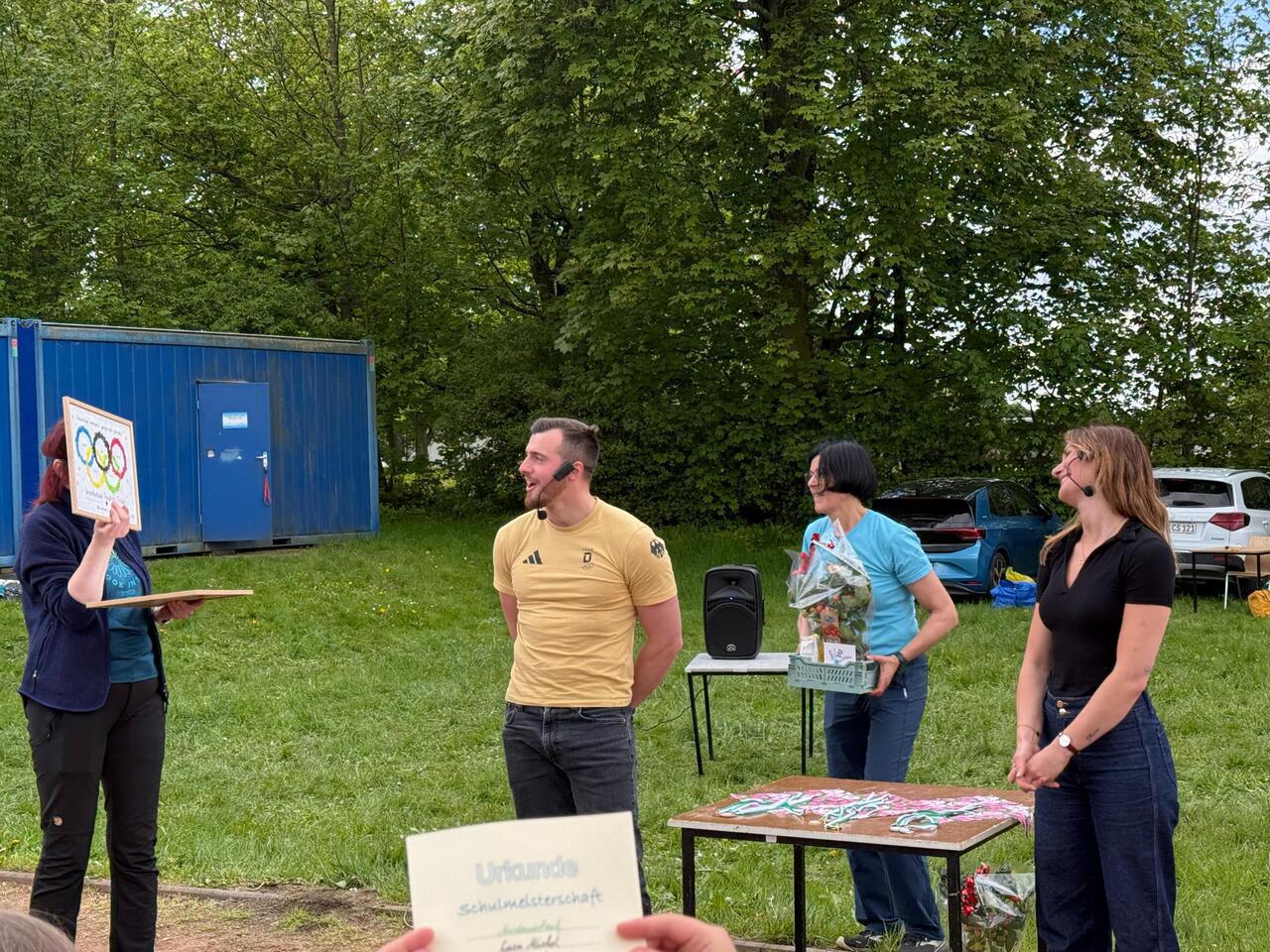 Hoher Besuch beim Sportfest der Fröbelschule 18.5.