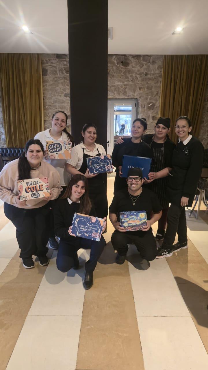 La "Woopymanía" conquista Colón: cómo el restaurante Dionisio se volvió fan del Club Woopy