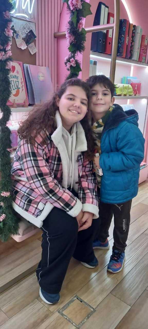 La emocionante visita sorpresa de Vicky, la fan número uno de Woopy, a nuestro megalocal de Florida La emocionante visita sorpresa de Vicky, la fan número uno de Woopy, a nuestro megalocal de Florida