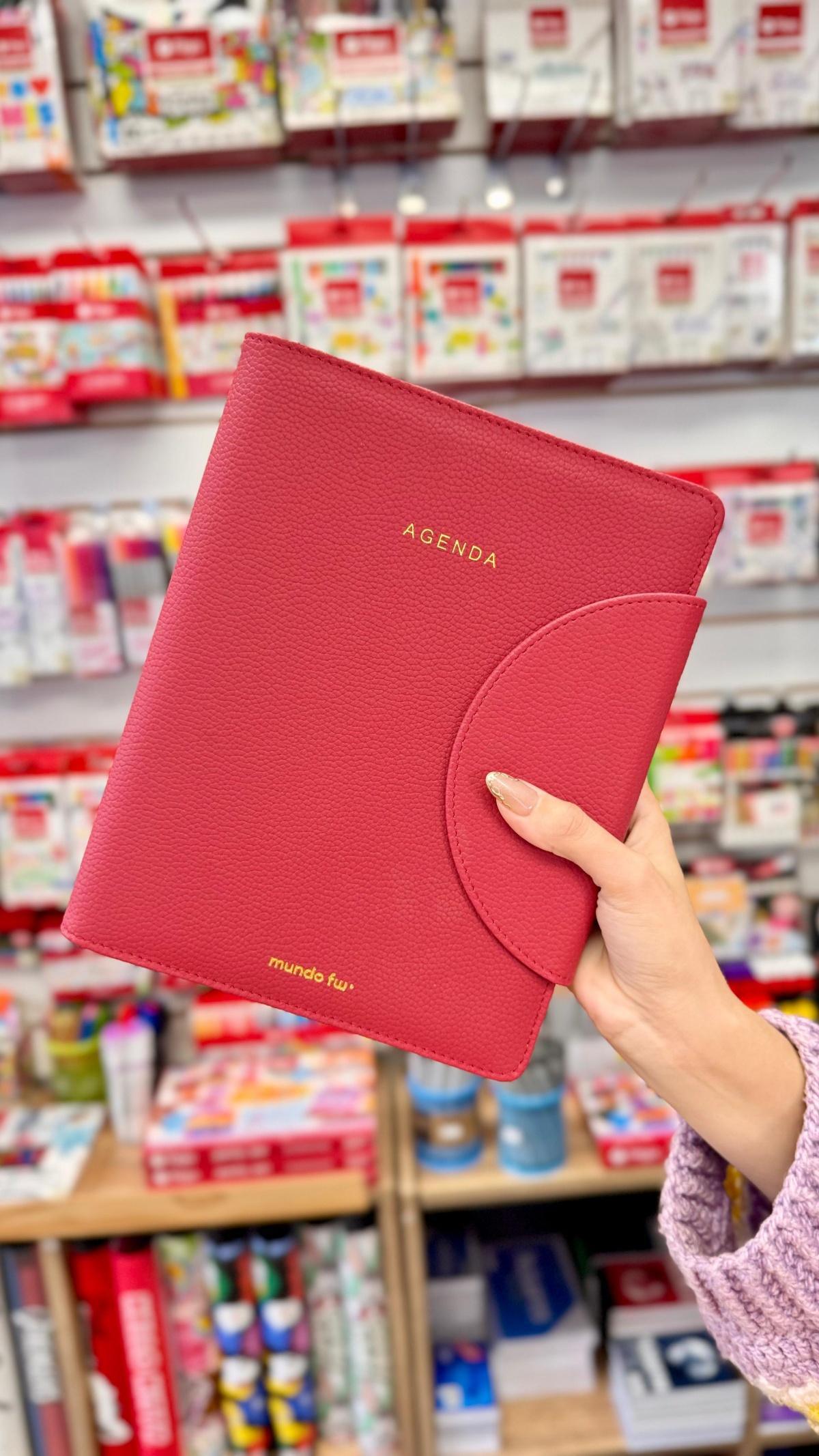 ✨ Adelanto exclusivo: te mostramos, a dos días de la preventa, las agendas FW 2026 📒💖