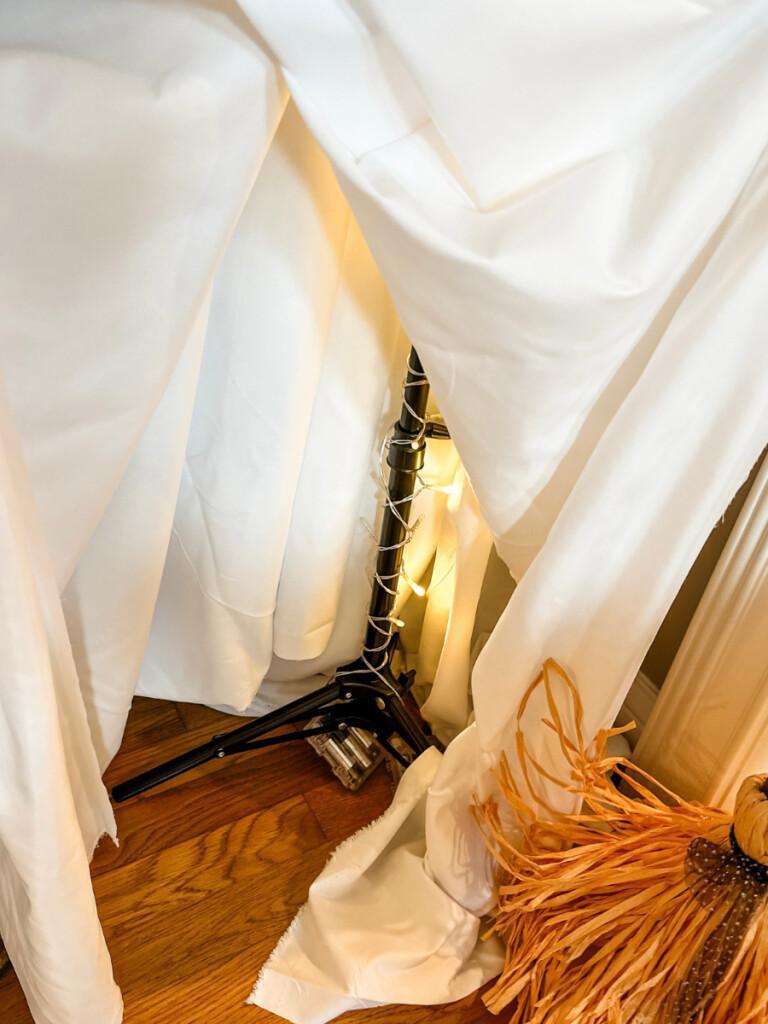 how to decorate for fall using black + white, a mayfield, ky home tour (part two)