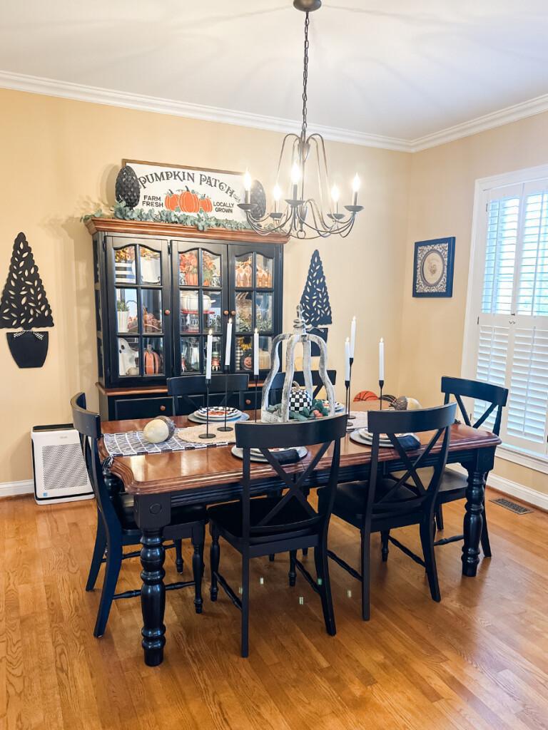 how to decorate for fall using black + white, a mayfield, ky home tour (part two)