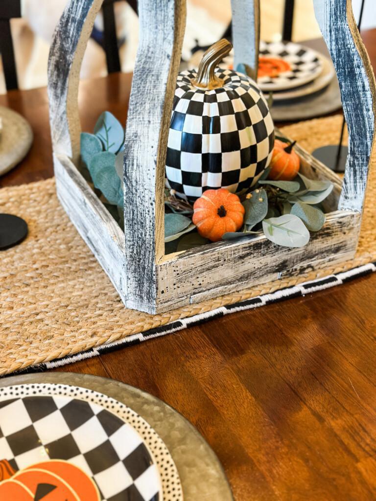 how to decorate for fall using black + white, a mayfield, ky home tour (part two)