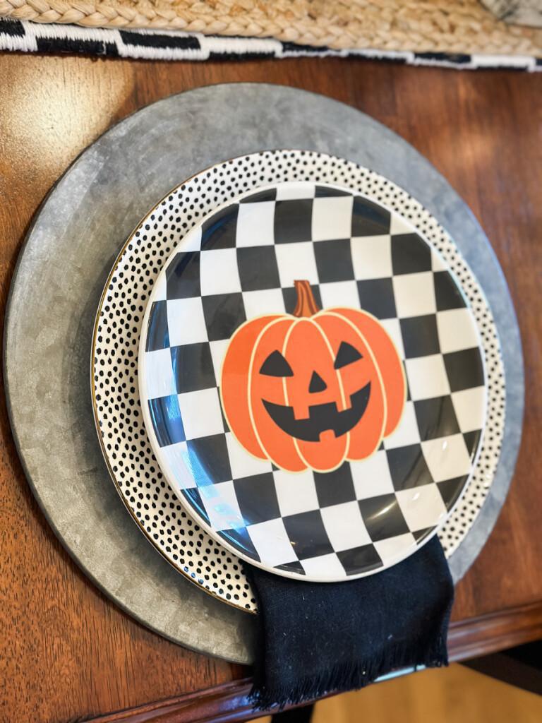 how to decorate for fall using black + white, a mayfield, ky home tour (part two)